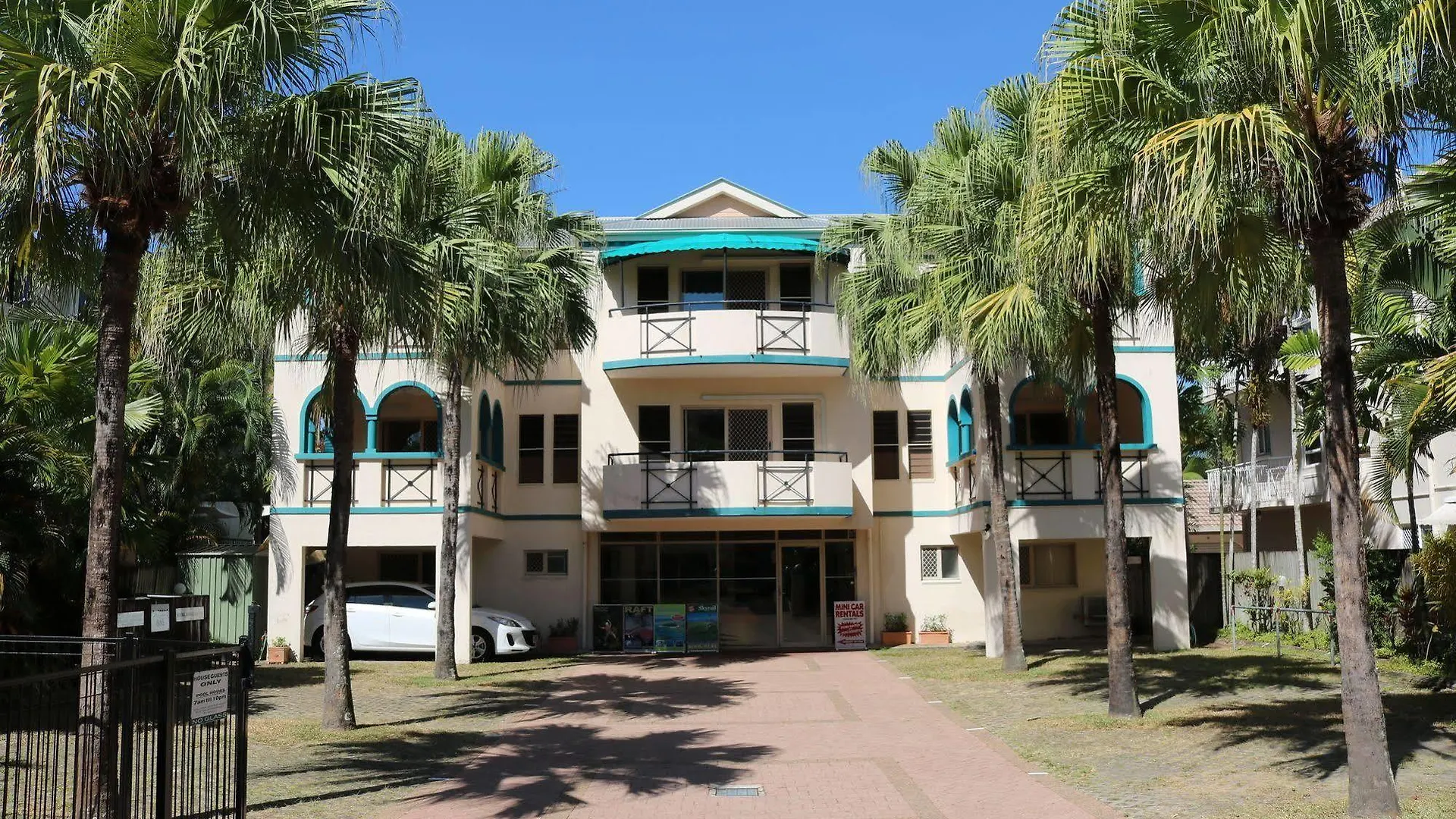 Royal Palm Villas Cairns Australia